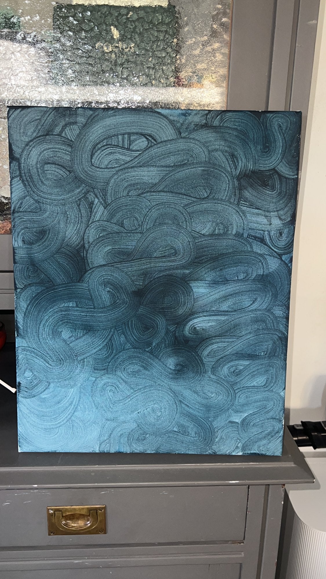 Flusso energetico oscuro — il quadro dal vivo, fotografato in atelier