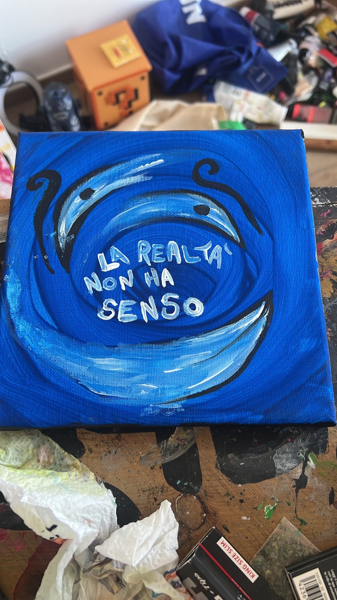 La realtà non ha senso — il quadro dal vivo, fotografato in atelier
