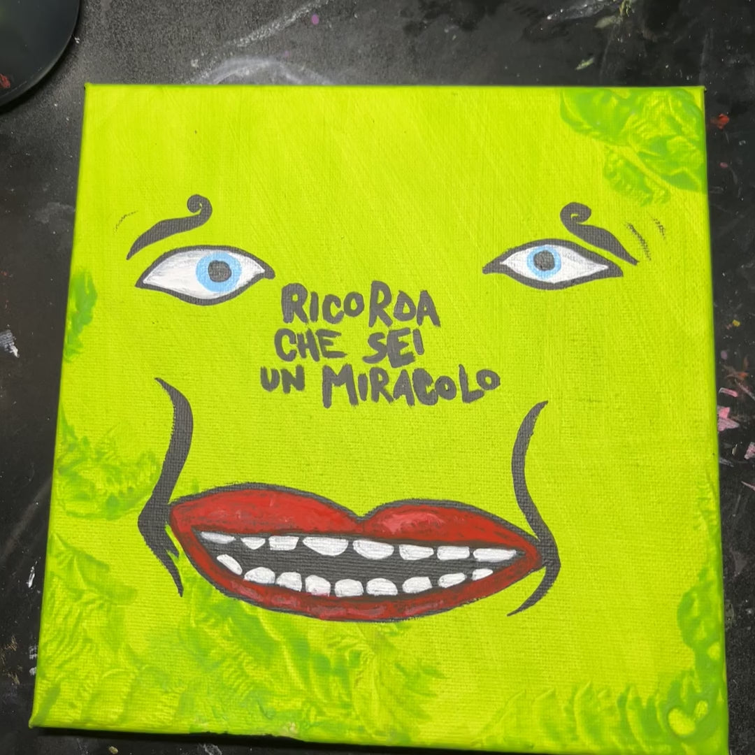 Ricorda che sei un miracolo - giro dell'opera: la tela intera, i dettagli della materia e il quadro nello studio. Dipinto originale di BiancoMat.