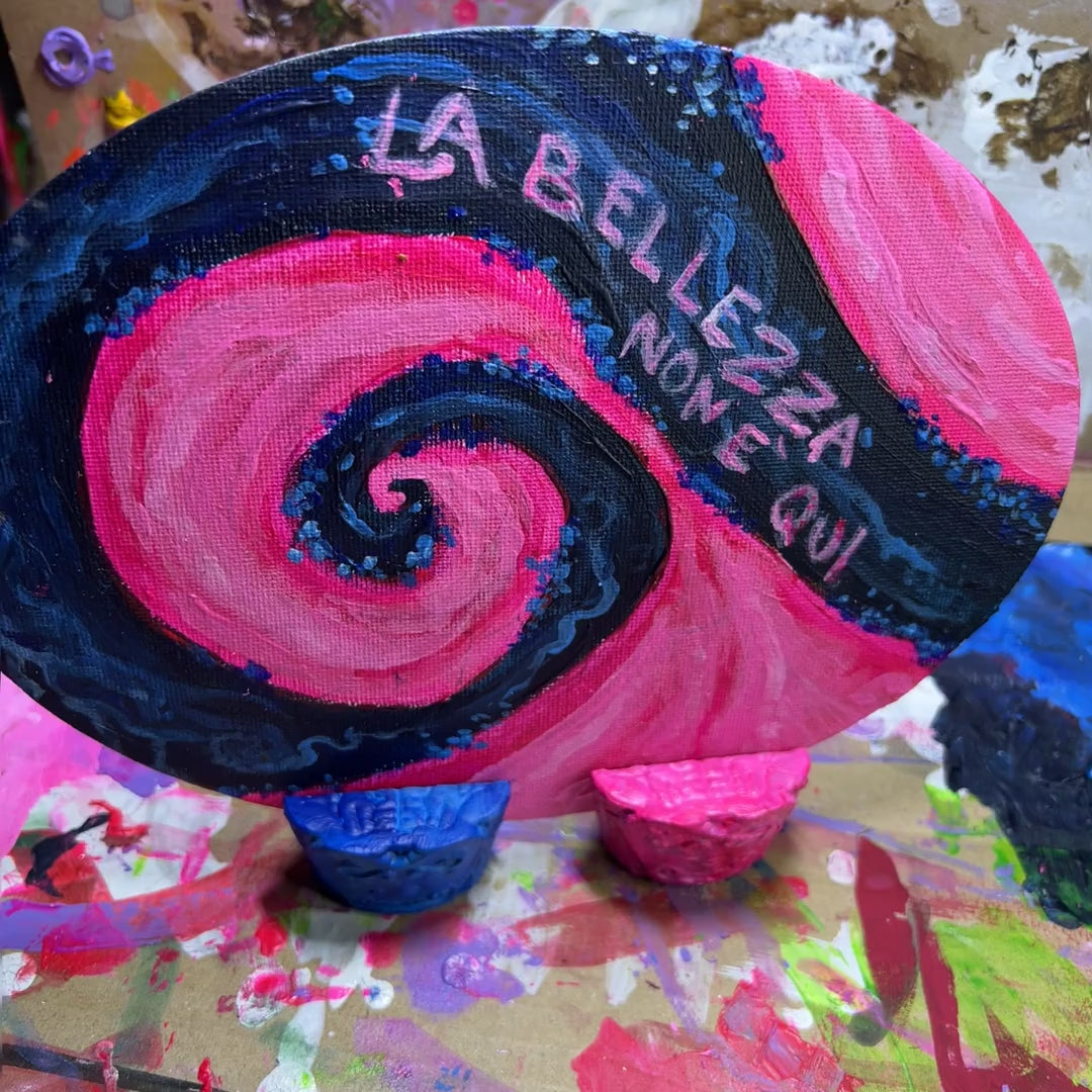 La bellezza non è qui — il quadro ripreso dal vivo