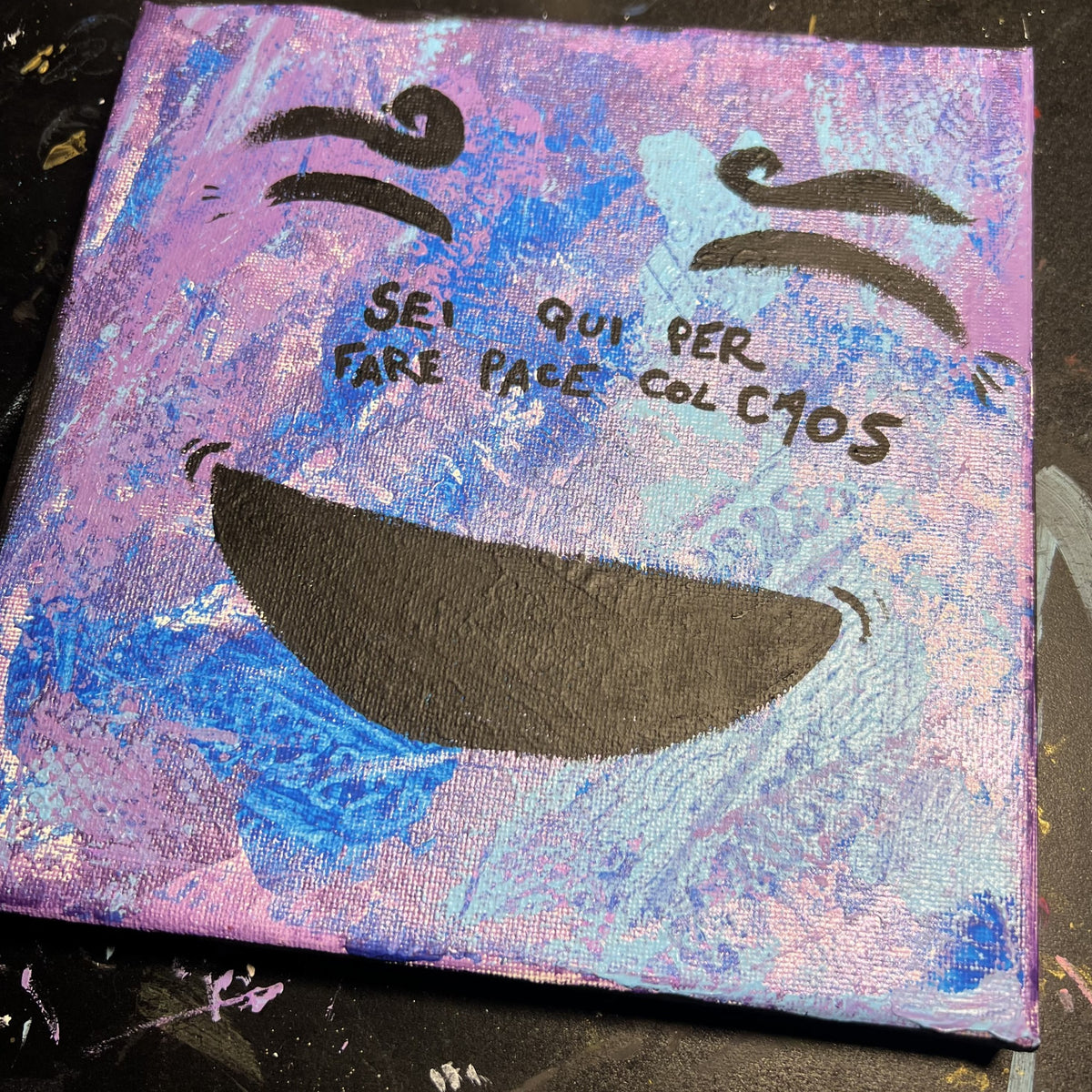 Sei qui per fare pace col caos, acrilico su tela 20x20 cm, BiancoMat